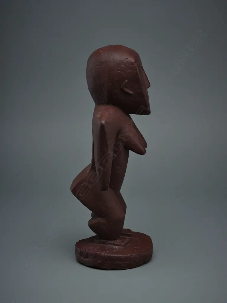 Resin cast of wood lineage figure, Image 1++